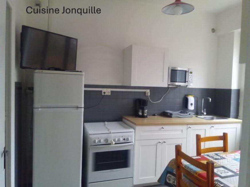 Le Relais Charraud Apartment Le Mont-Dore Bagian luar foto